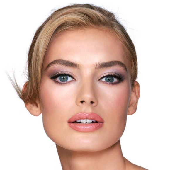 Charlotte Tilbury Luxury Eyeshadow Palette in The Uptown Girl - Picture 6 of 16